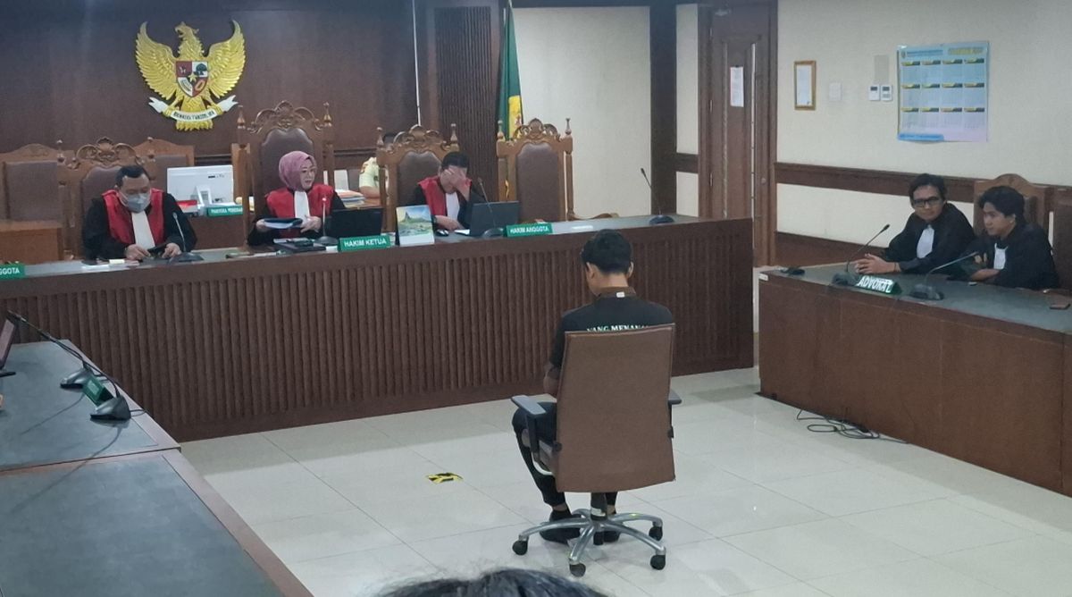 Khariq Anhar Divonis 5 Bulan Penjara dalam Kasus Timpa Teks Demo Agustus 2025