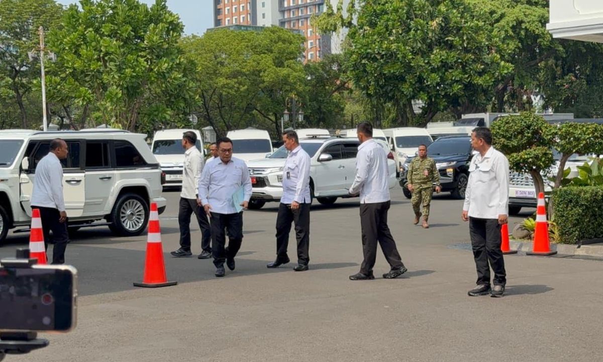Prabowo Gelar Rapat Penanganan Karhutla di Istana, Dudung dan Tito Karnavian Hadir